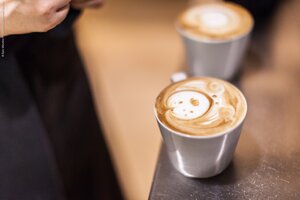 Barista Shooting Latte Art Cappucchino 3